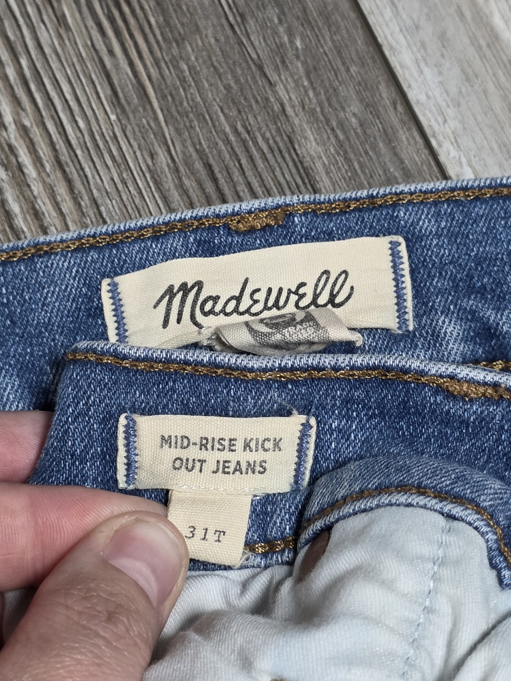 Madewell Women's Mid-rise Kick Out Mini-flare Rawhem Jeans Sz 31T - Picture 2 of 10
